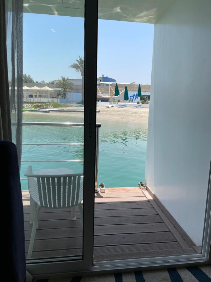 C Hotel Manama Luaran gambar