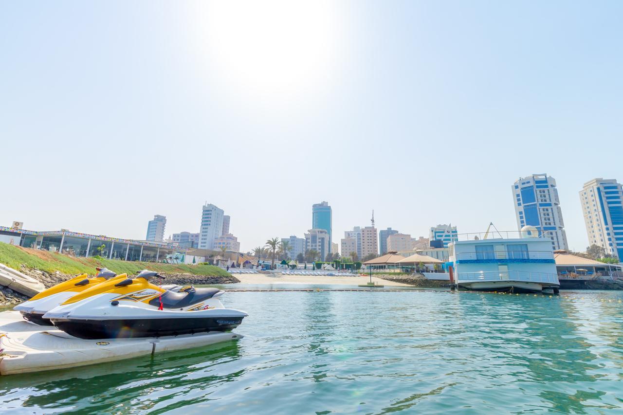 C Hotel Manama Luaran gambar