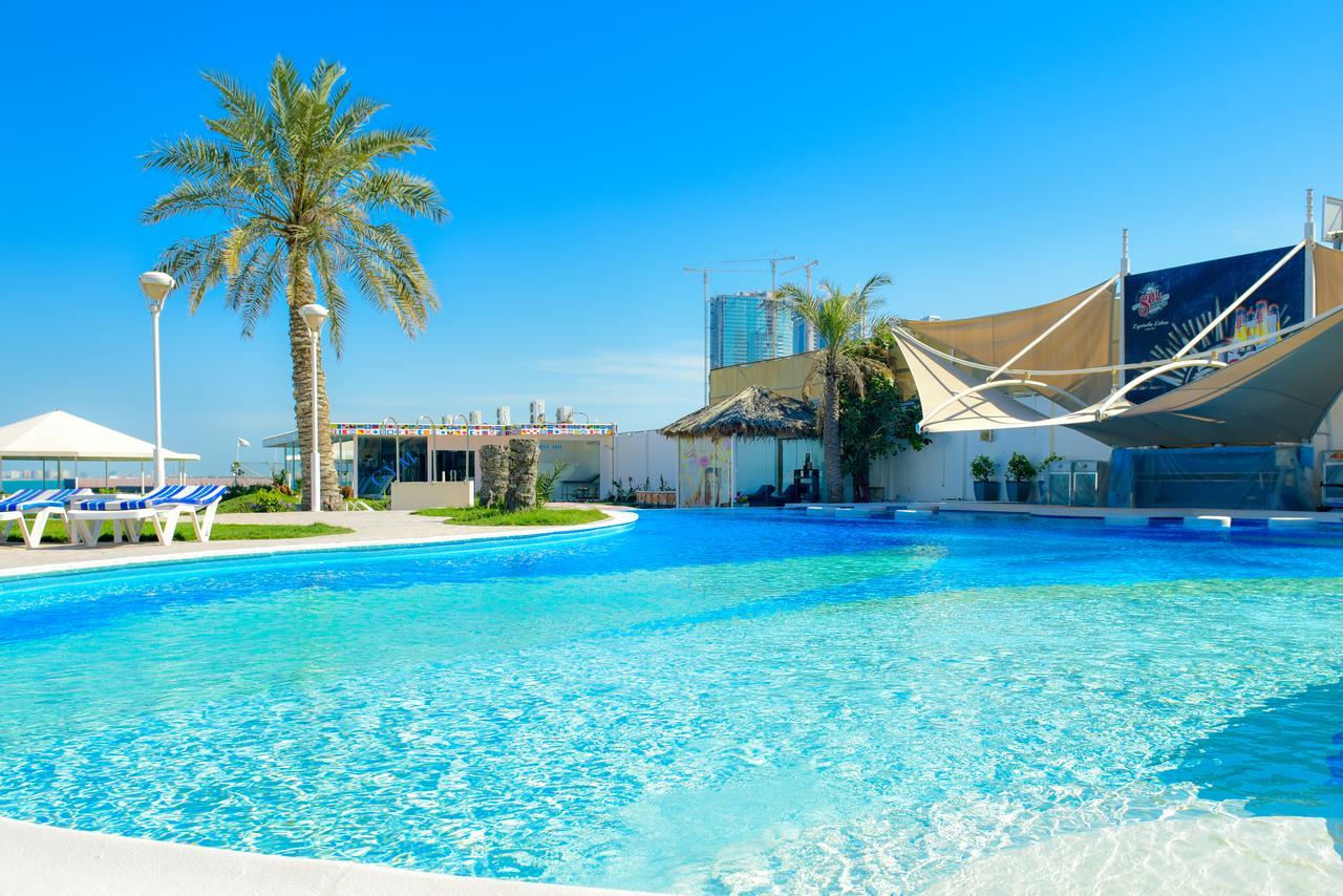 C Hotel Manama Luaran gambar
