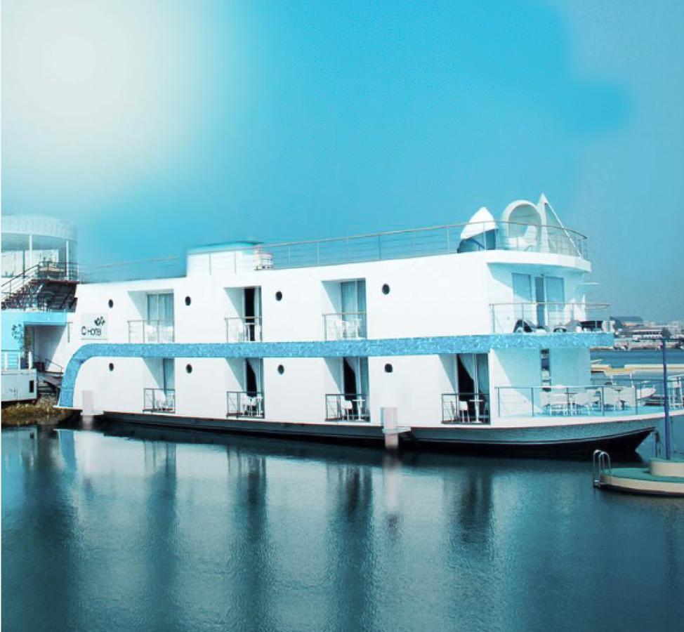 C Hotel Manama Luaran gambar